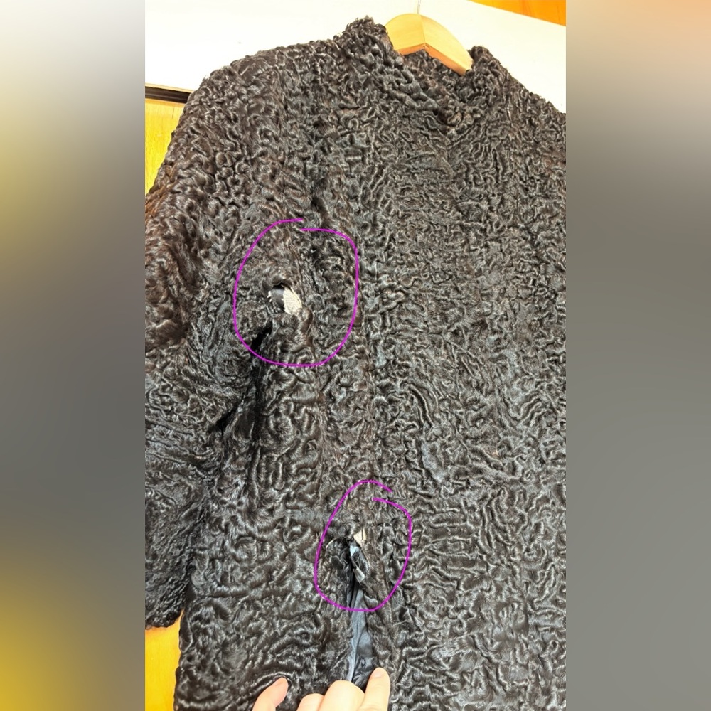 Elegant 1950s Black Astrakhan/Karakul/Persian Lamb Coat, size L. - Picture 6 of 9